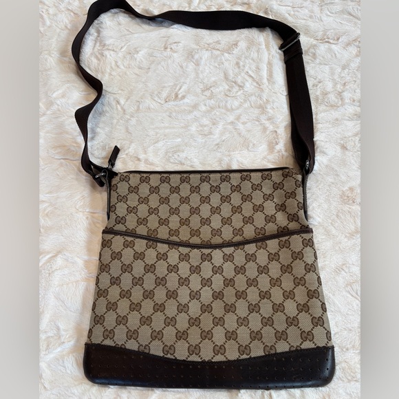 Authentic Gucci Monogram GG Canvas Crossbody Bag - Picture 1 of 8